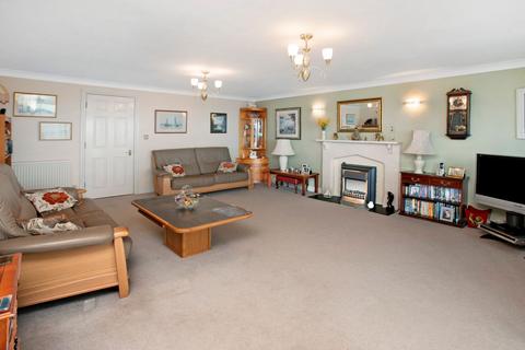 Kenley Cedar Close, Teignmouth, TQ14 8UZ