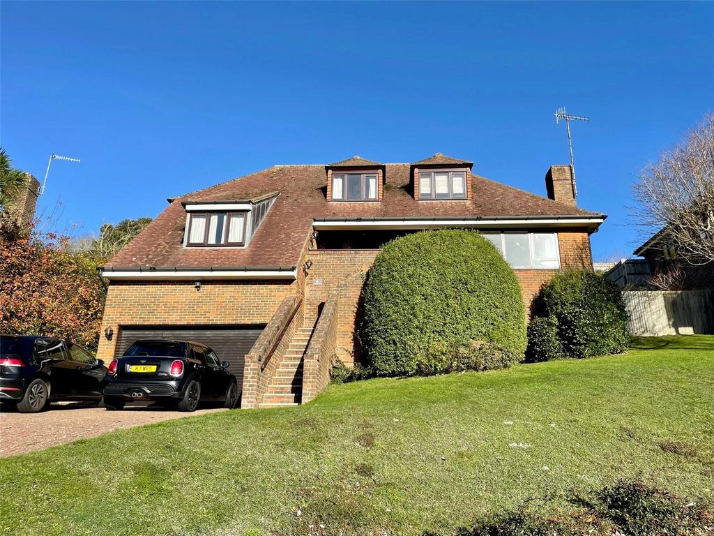 Rochester Close, Meads, Eastbourne, East Sussex, BN20 4 bed detached house £875,000