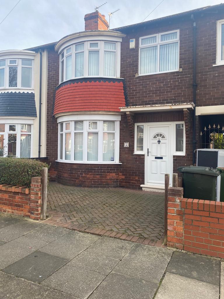 Tees Road, Redcar TS10 3 bed terraced house £725 pcm (£167 pw)