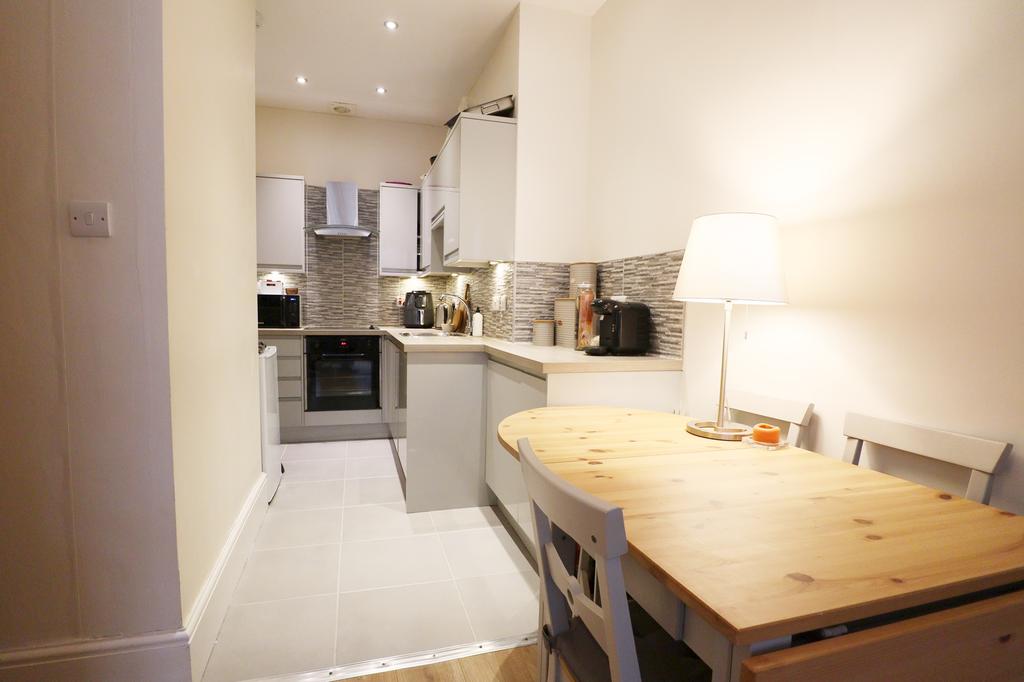 Kitchen (2)