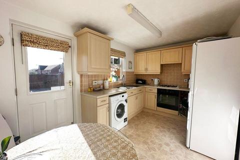 23 Ravenoak Way, Chigwell, IG7 4EL