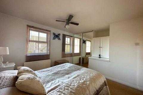 23 Ravenoak Way, Chigwell, IG7 4EL