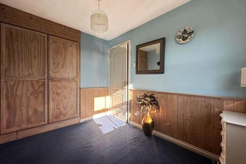 23 Ravenoak Way, Chigwell, IG7 4EL