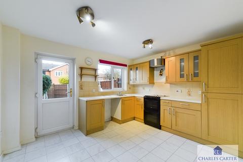 2 bedroom end of terrace house to rent, Thistle Close, Worcester