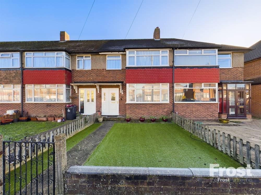Harvest Road, Feltham, TW13 3 bed terraced house £450,000