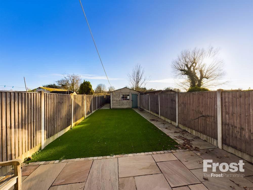 Harvest Road, Feltham, TW13 3 bed terraced house £450,000