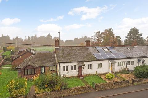 35 Haslemere Road, Liphook, GU30 7BB