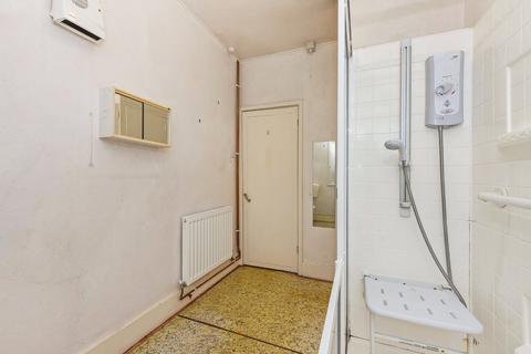 35 Haslemere Road, Liphook, GU30 7BB