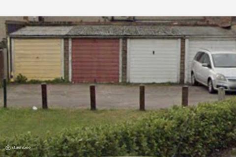 Garage to rent, Cunningham Avenue, Enfield EN3