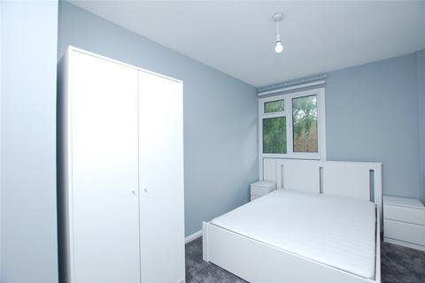 4 bedroom terraced house to rent, Park Barn Drive, Guildford, Surrey, GU2