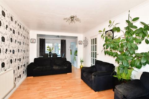 20 Church Close, Cliffe, Rochester, ME3 7UT