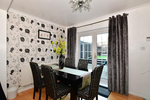 20 Church Close, Cliffe, Rochester, ME3 7UT