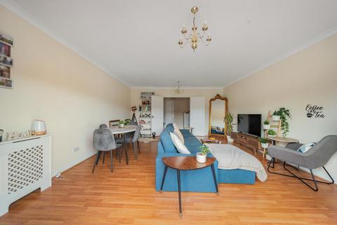 58 Plover Way, London, SE16 7TT