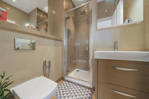 58 Plover Way, London, SE16 7TT