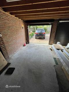 Garage to rent, The Sydings, Speen RG14