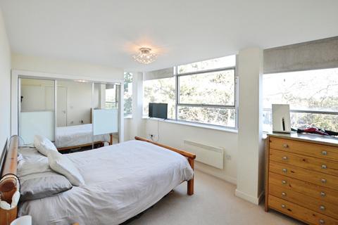 2 bedroom flat to rent, Newsom Place, St Albans, AL1
