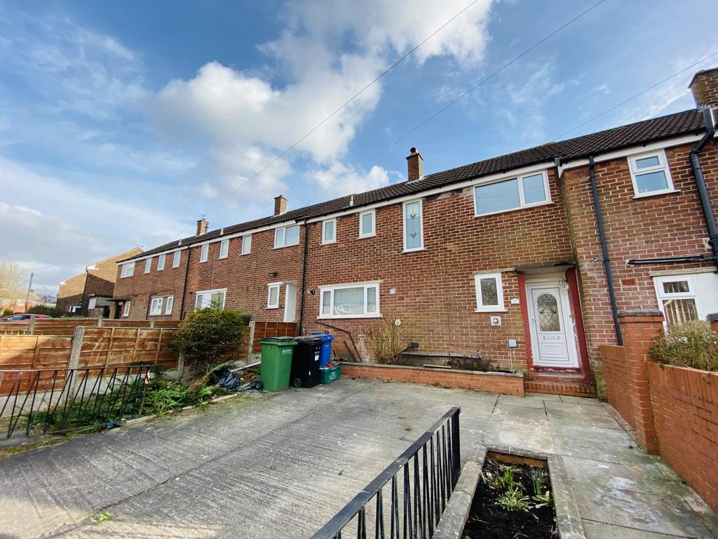 Bodmin Crescent, Brinnington, Stockport, SK5 3 bed terraced house - £ ...