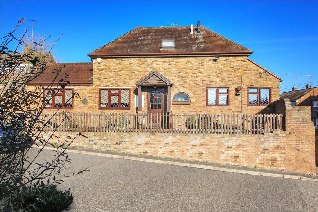 Devon Court, Sutton At Hone, Dartford, DA4 2 bed detached house for