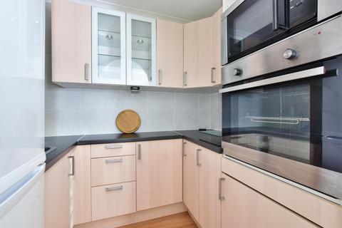 2 bedroom apartment for sale - Cassio Road, Watford, Hertfordshire, WD18