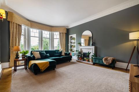 1/2, 14 Beaton Road, Glasgow, G41 4LA