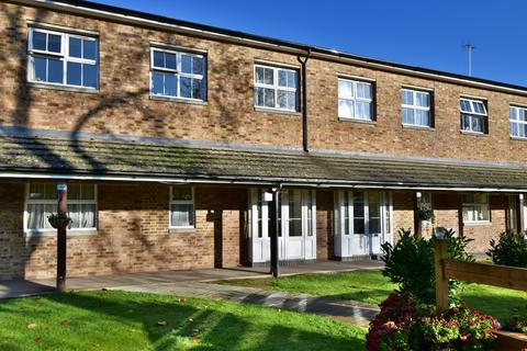 2 bedroom apartment for sale - Chorleywood Lodge Lane, Chorleywood, Rickmansworth, Hertfordshire, WD3