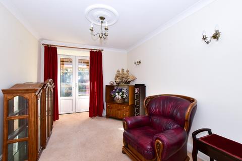2 bedroom apartment for sale - Chorleywood Lodge Lane, Chorleywood, Rickmansworth, Hertfordshire, WD3