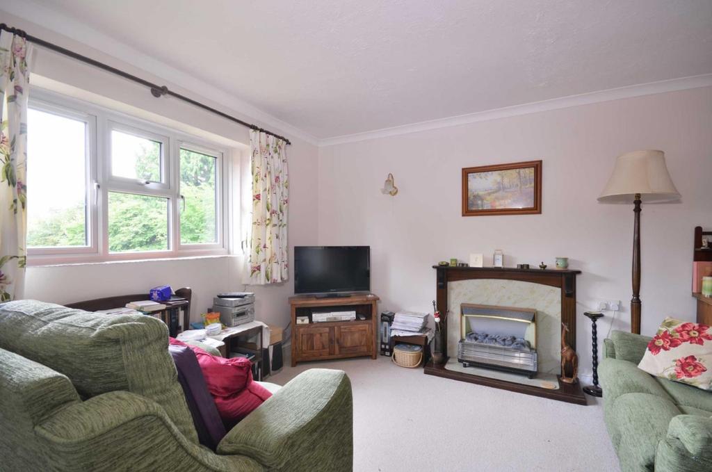 Turneys Orchard, Chorleywood, Rickmansworth, Hertfordshire, WD3 1 bed apartment £250,000