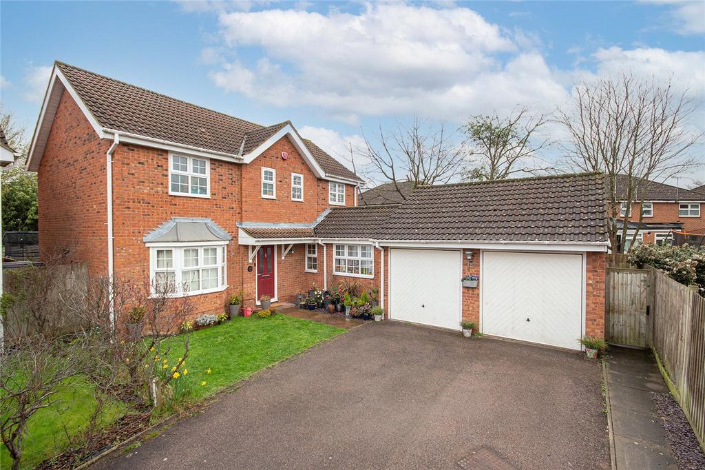 The Reeds, Welwyn Garden City, Hertfordshire 4 bed detached house £