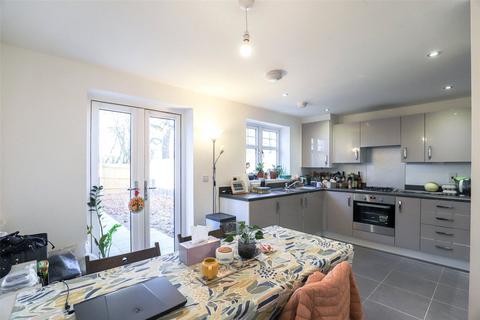 32 Harrier End, St Albans, AL4 0LD