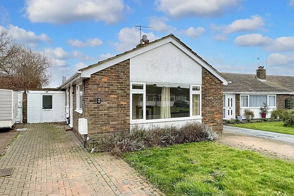 Rose Gardens, Herne Bay 2 bed detached bungalow for sale £350,000