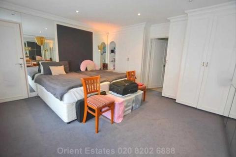 2 Boltmore Close, London, NW4 1EX