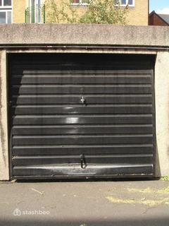 Garage to rent, Kennington Park Road, London SE11