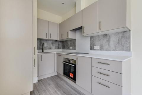 2 bedroom flat for sale, Anne Boleyn,  Cheam,  Sutton,  SM3