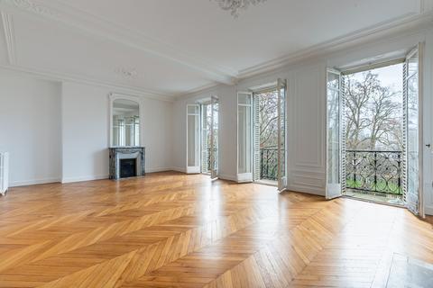 3 bedroom property, Rue de Médicis