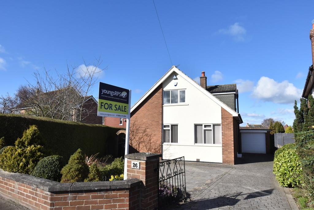 Boroughbridge Road, Northallerton 3 bed detached house for sale £320,000