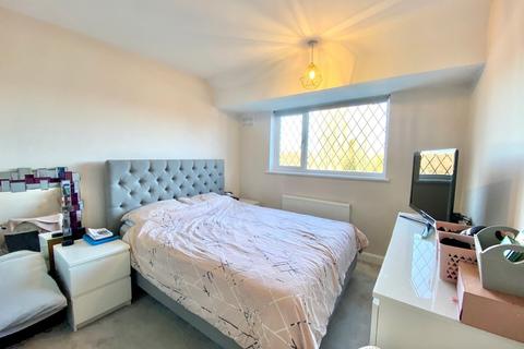 168 Stroud Road, Shirley, Solihull, B90 2LA