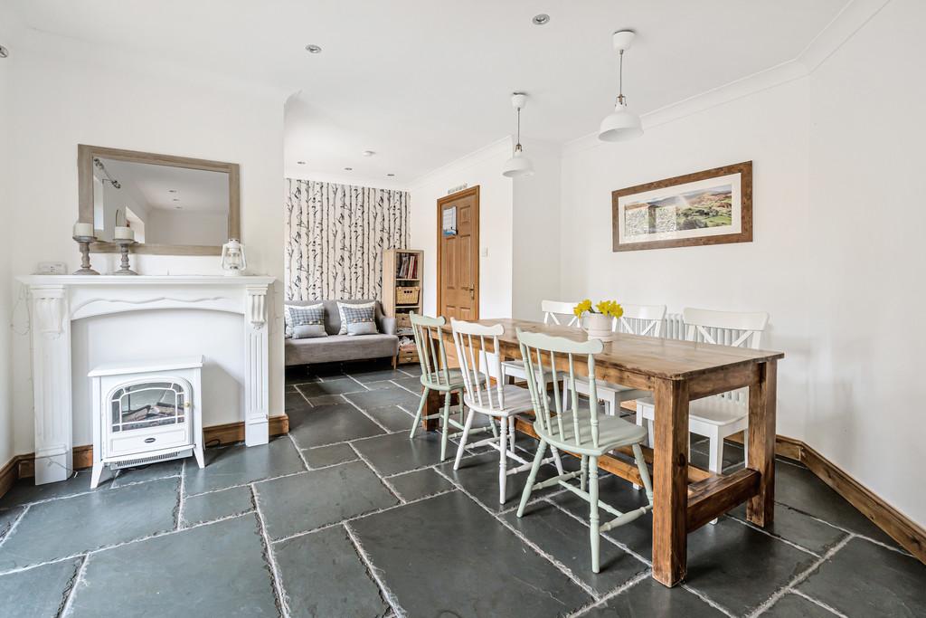 Excellent Family Dining Kitchen