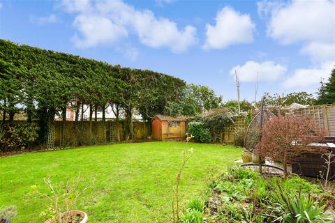 7 Poplar Row, Theydon Bois, Epping, CM16 7NB