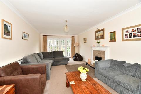 7 Poplar Row, Theydon Bois, Epping, CM16 7NB