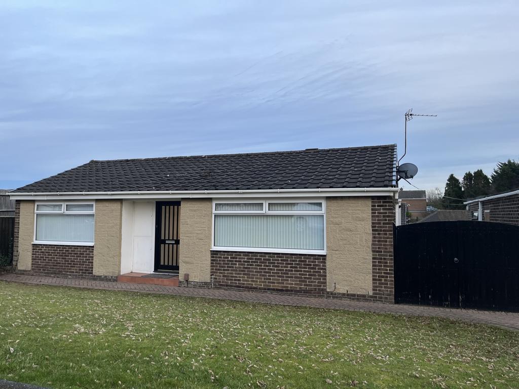 THE SPINNEY, WEST PARK, HARTLEPOOL, TS26 2 bed detached bungalow £795