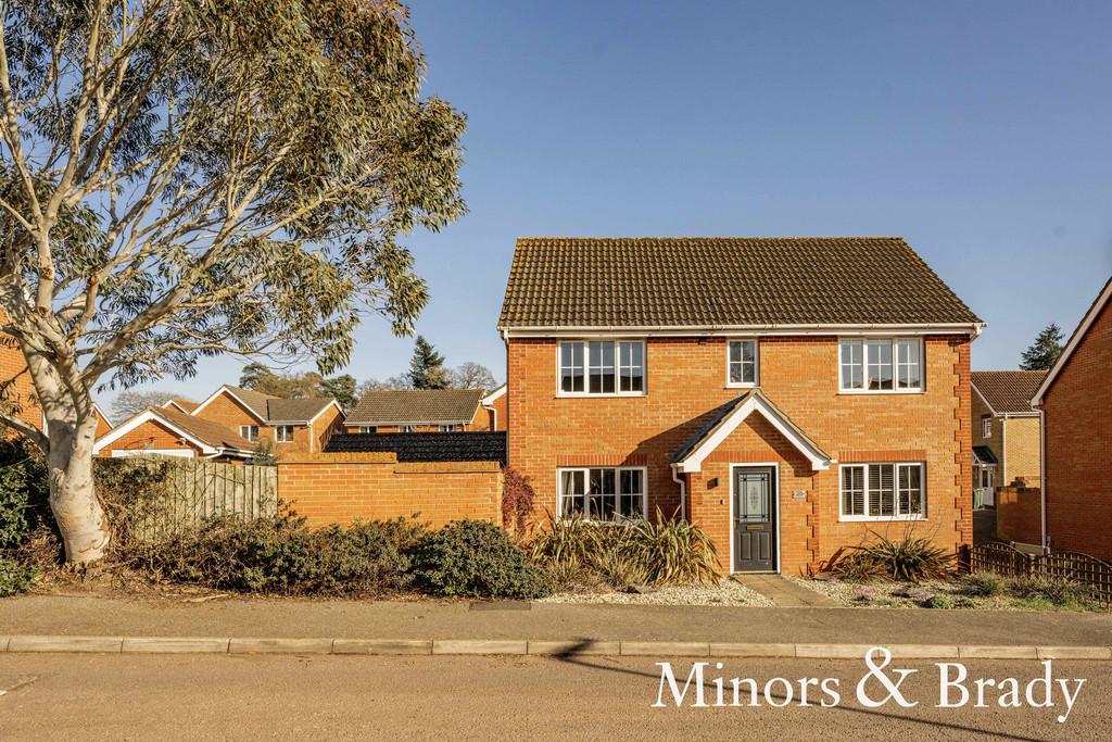 Wavell Road, Dereham 4 bed detached house for sale £325,000