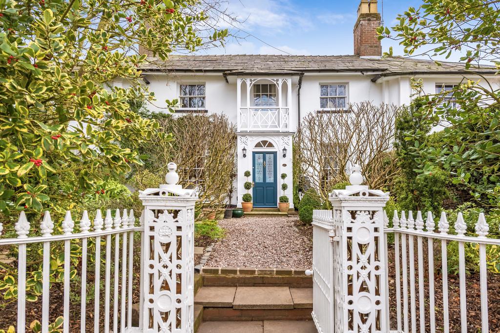 Chetwynd End, Newport 3 bed townhouse for sale £375,000