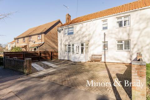 2 bedroom end of terrace house for sale - Bowthorpe Road, Norwich