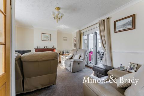2 bedroom end of terrace house for sale - Bowthorpe Road, Norwich