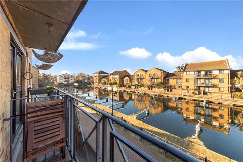 35 Falcon Way, London, E14 9UP