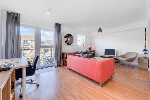 35 Falcon Way, London, E14 9UP