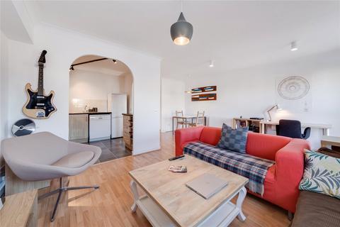 35 Falcon Way, London, E14 9UP