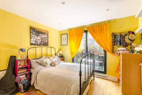 2 bedroom flat to rent - Caxton Road, Shepherd's Bush, London, W12