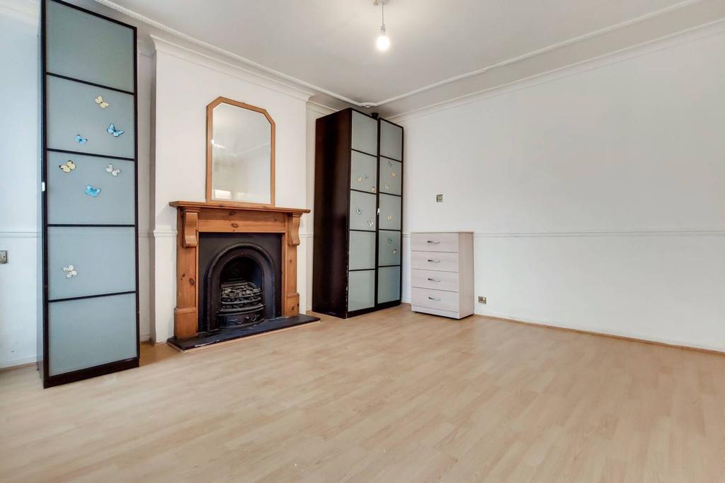 Blackwood House, Collingwood Street, Bethnal Green, London, E1 3 bed