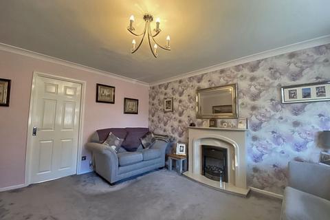 12 Lindrick Close, Walsall, WS3 3UW